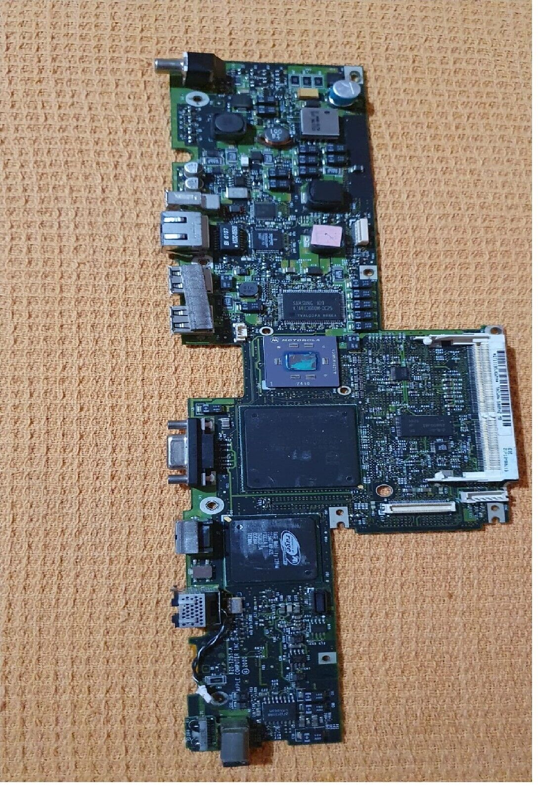 Apple Logic Board Motherboard for PowerBook G4 820-1251-A Parts Not Working