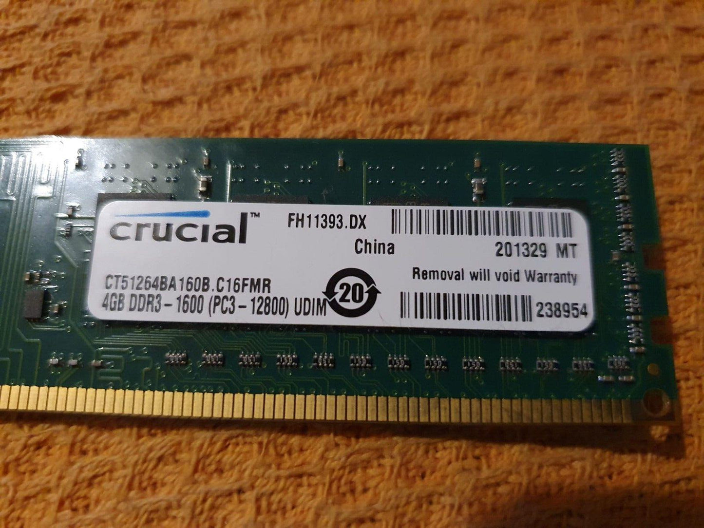 Crucial CT51264BA160B.C16FMR 4GB DDR3 240 Pin 1.35V/1.5V PC3-12800 Memory Module