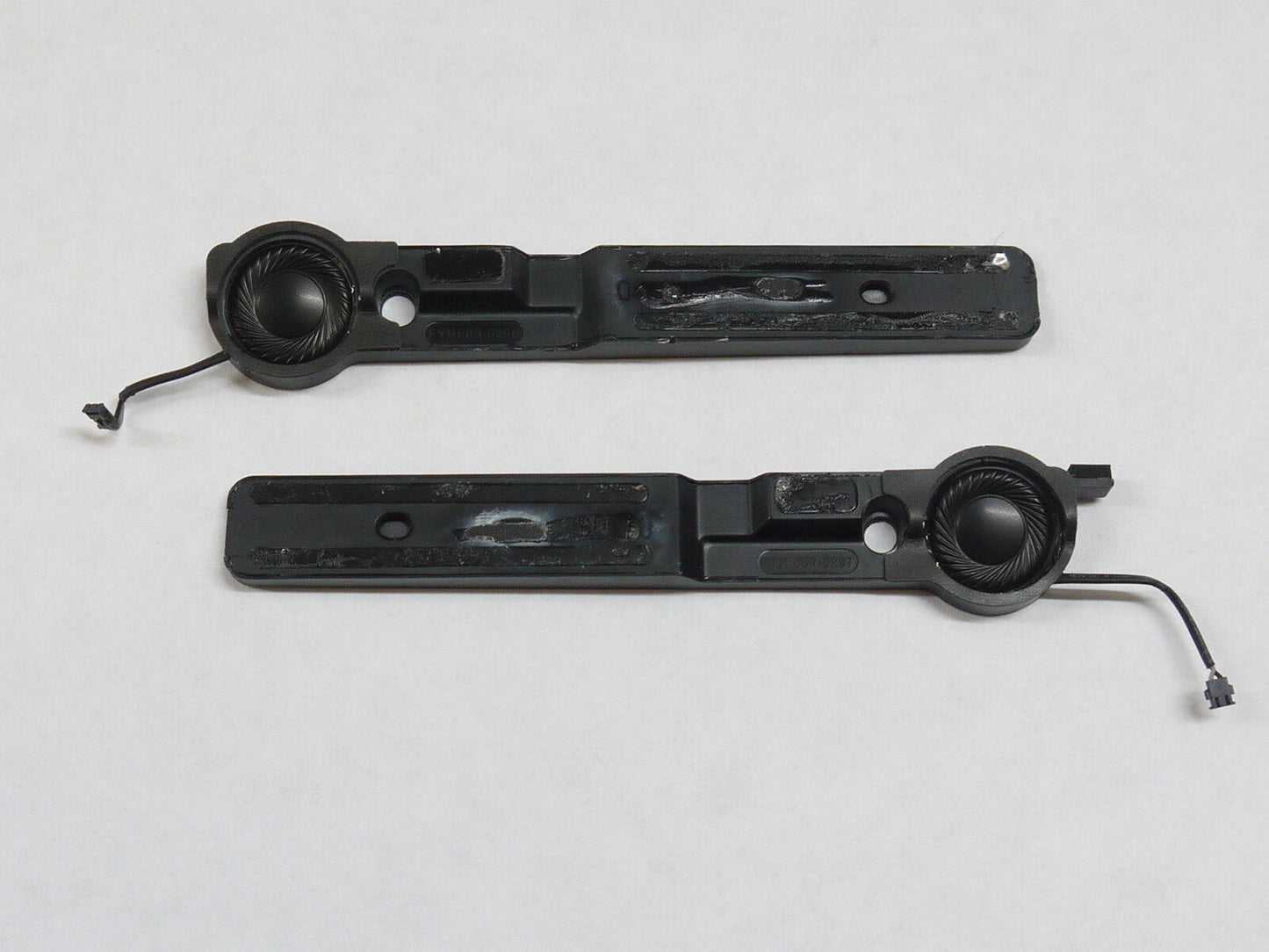 Apple MacBook Air 11" A1370 2010 Internal Speakers 609-0296 609-0297