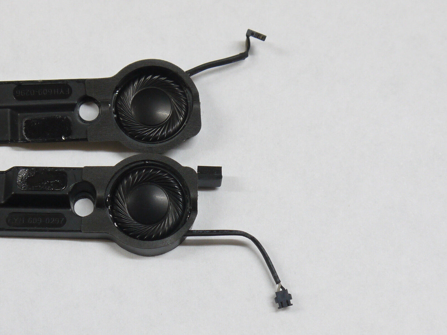 Apple MacBook Air 11" A1370 2010 Internal Speakers 609-0296 609-0297
