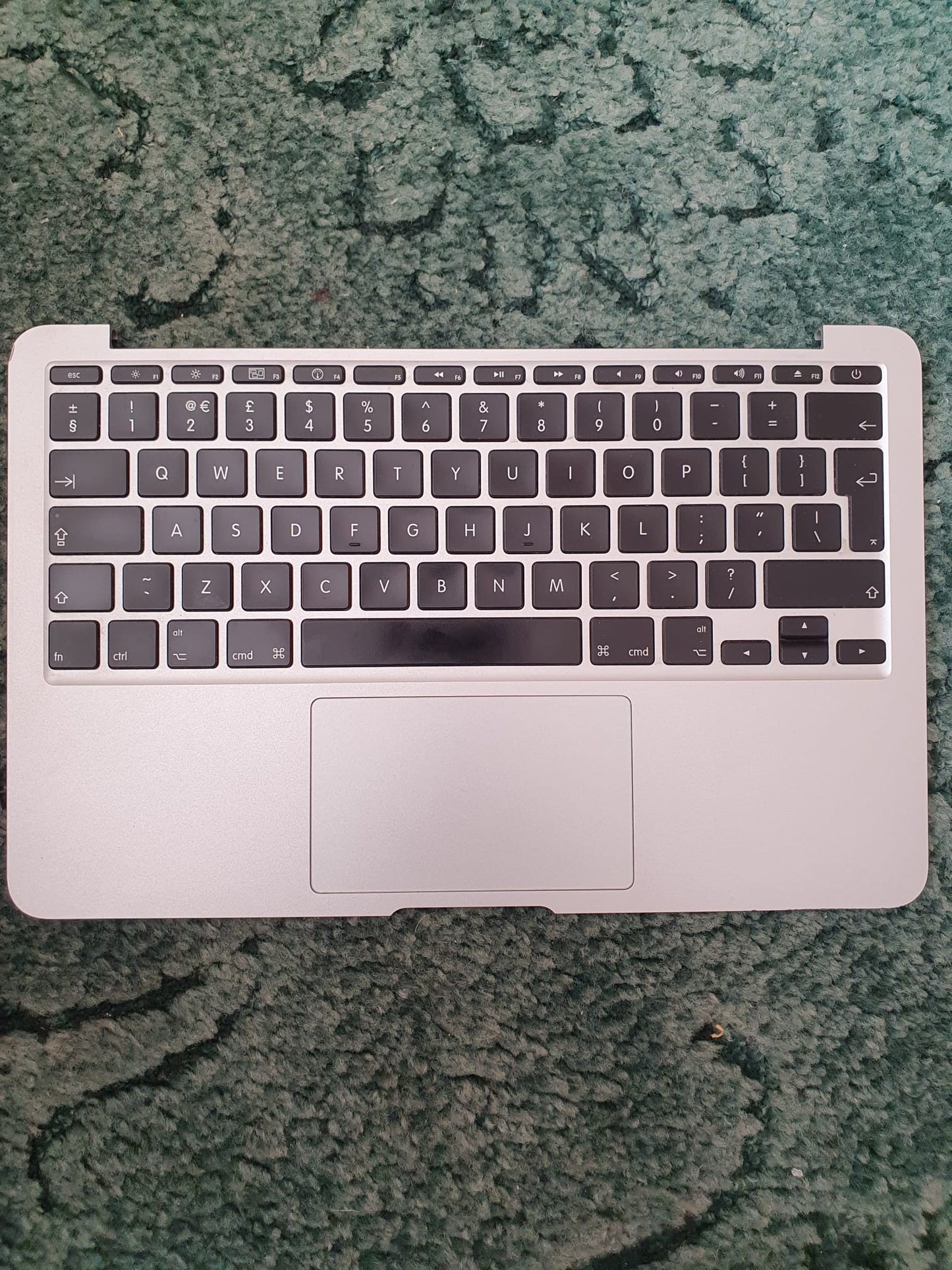 APPLE MACBOOK AIR 3.1 A1370 KEYBOARD PALMREST & MOUSE PAD 069-6285-A